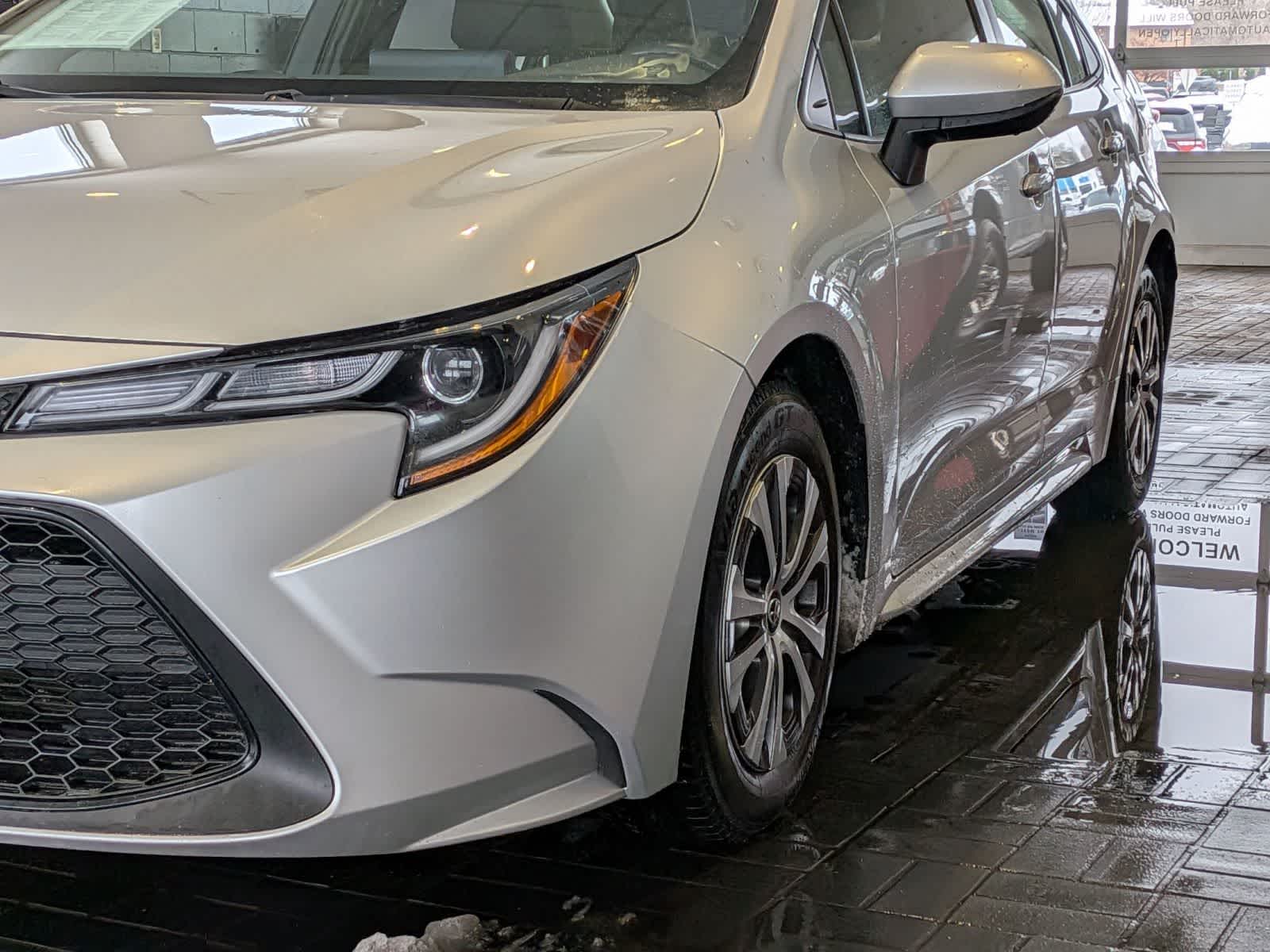 Thumbnail: 2022 Toyota Corolla - 10