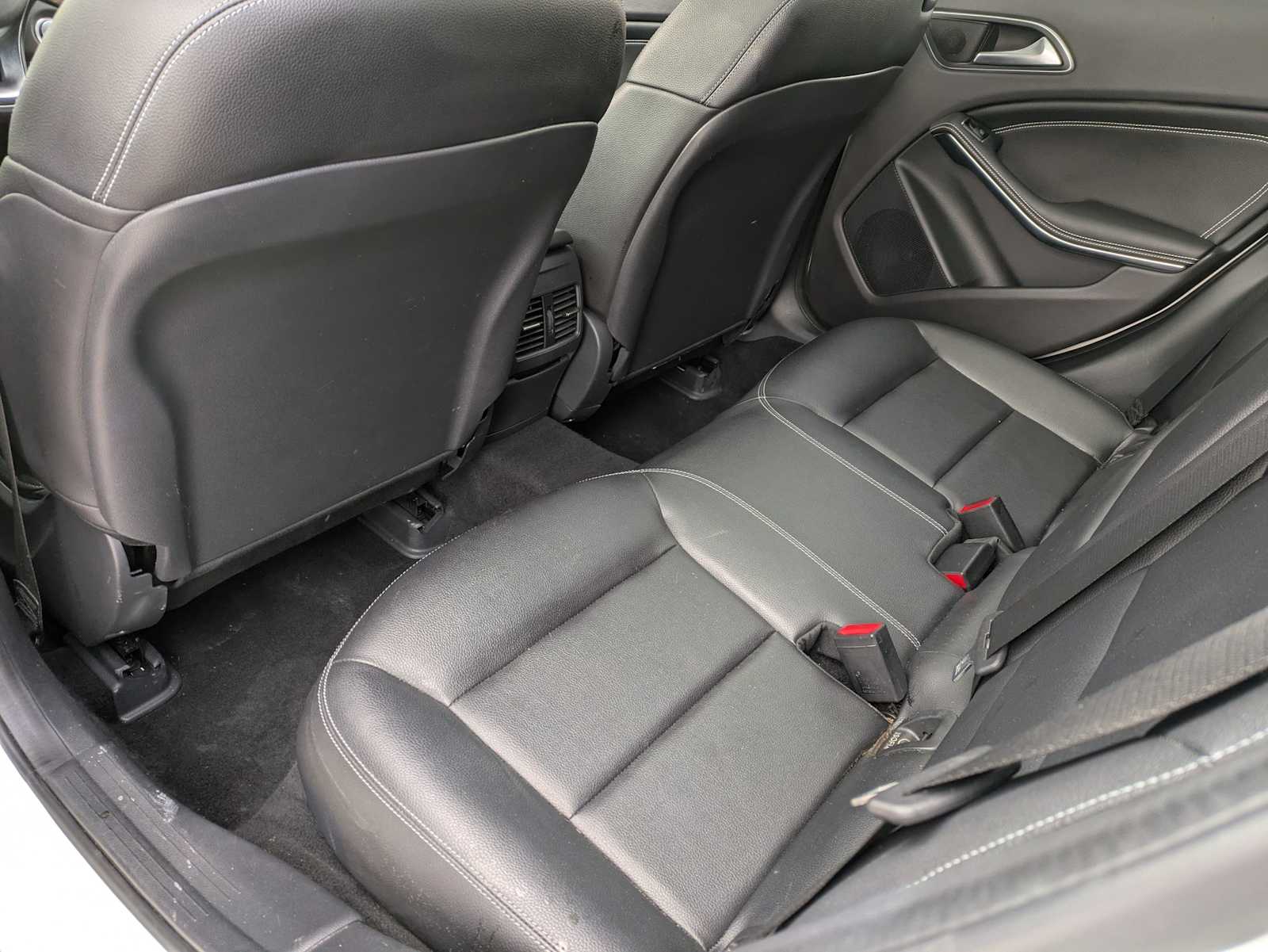 Thumbnail: 2016 Mercedes-Benz GLA - 17