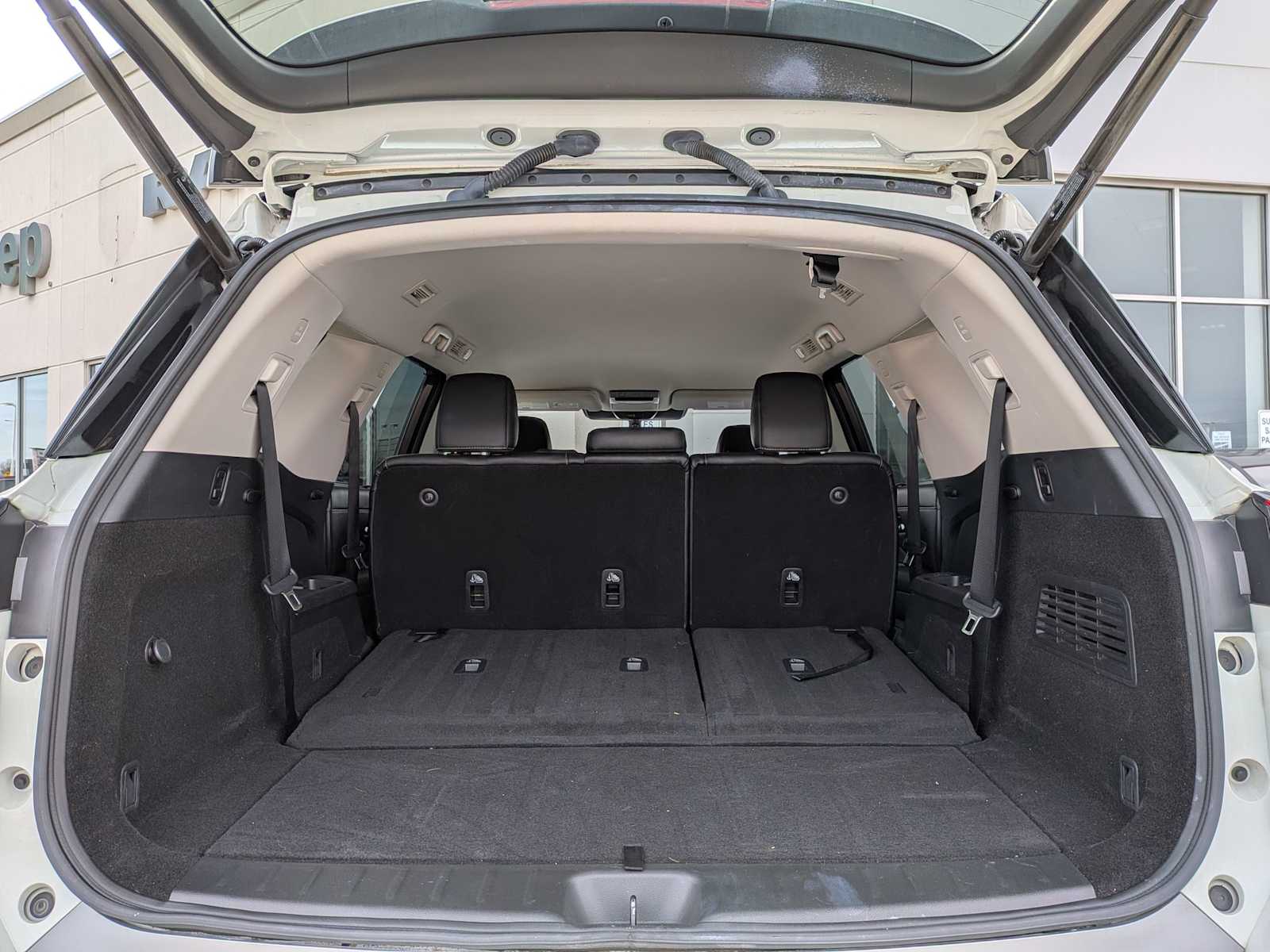 Thumbnail: 2023 Nissan Pathfinder - 28