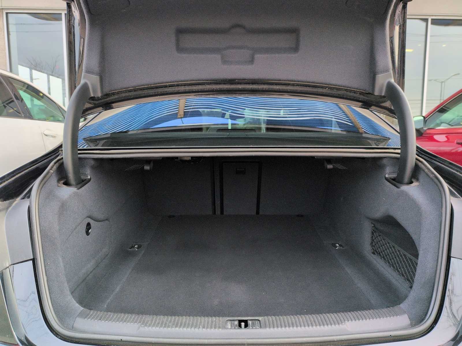 Thumbnail: 2013 Audi A6 - 33