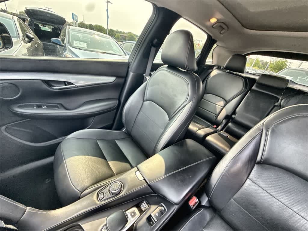 2020 INFINITI QX50 Essential 21
