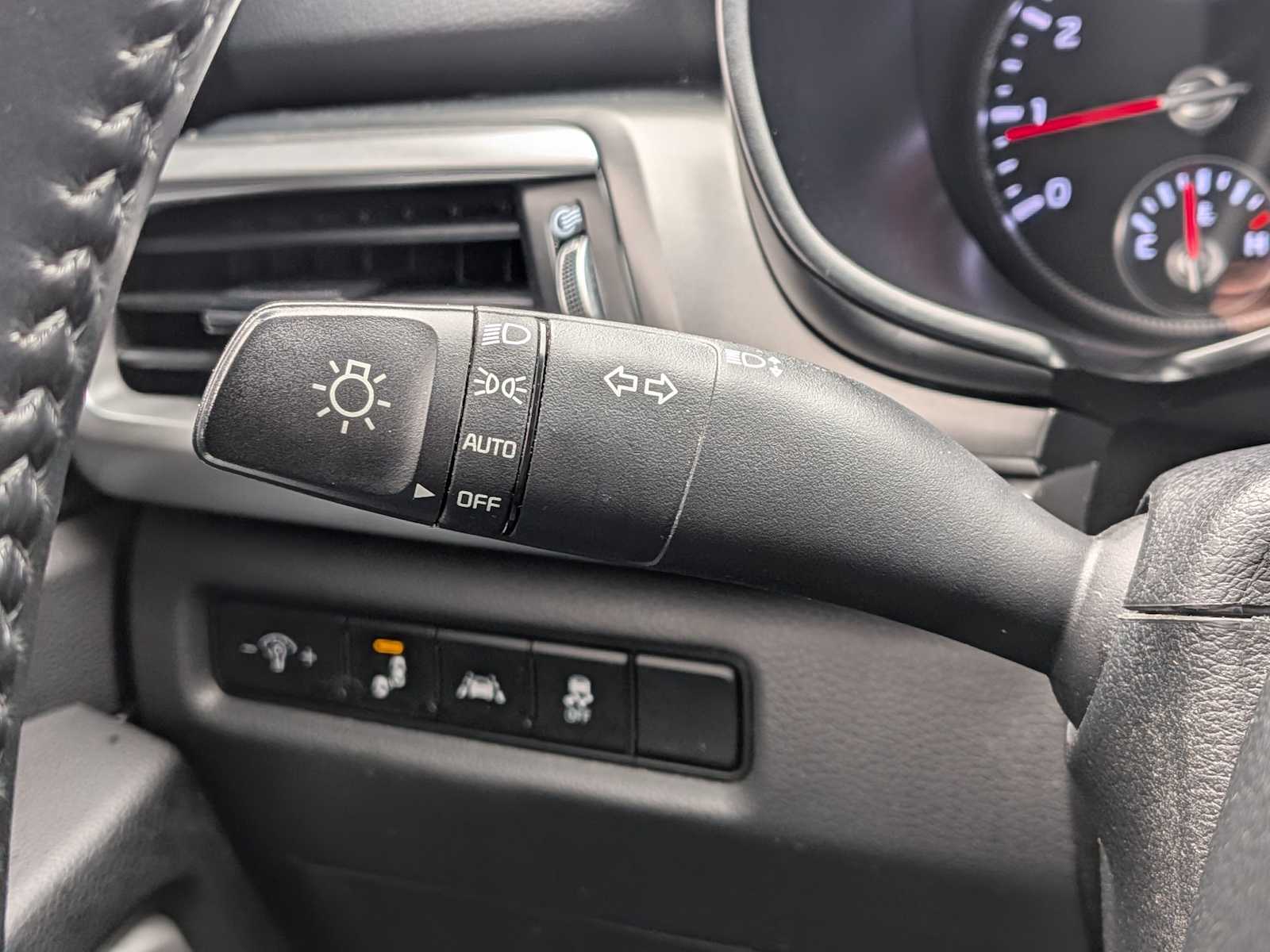 Thumbnail: 2020 Kia Telluride - 25