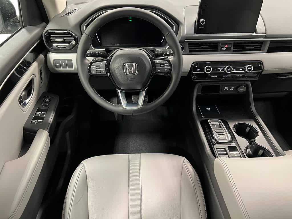 Thumbnail: 2025 Honda Pilot - 16