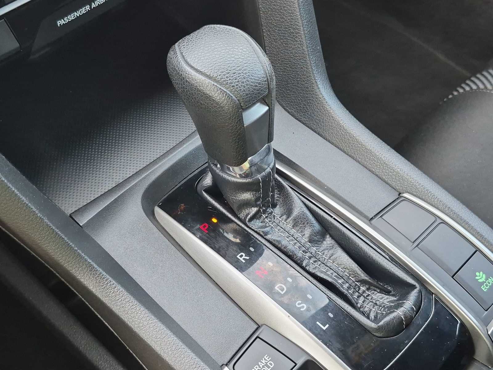 2018 Honda Civic Hatchback EX - Photo 29