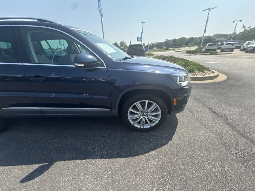 2012 Volkswagen Tiguan SE 8