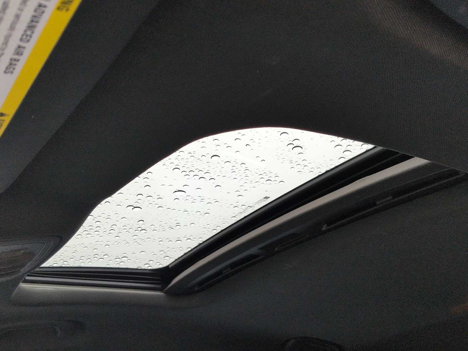 Thumbnail: 2017 Buick Regal - 20