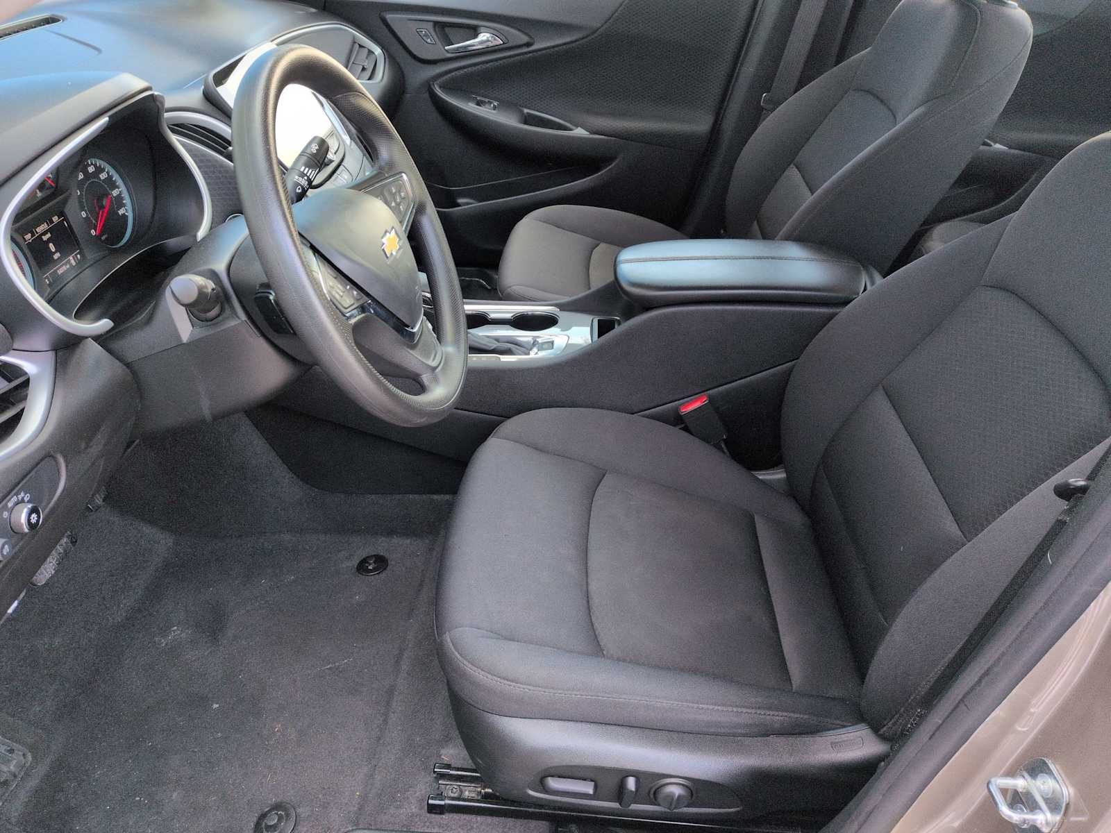 Thumbnail: 2023 Chevrolet Malibu - 16