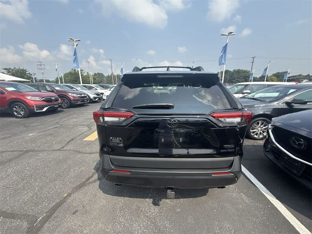 Thumbnail: 2020 Toyota RAV4 - 11