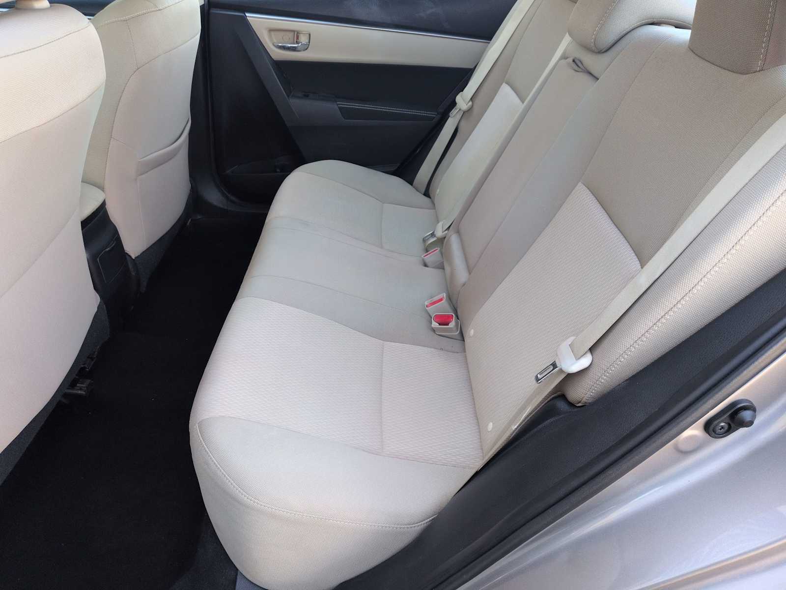 Thumbnail: 2015 Toyota Corolla - 17