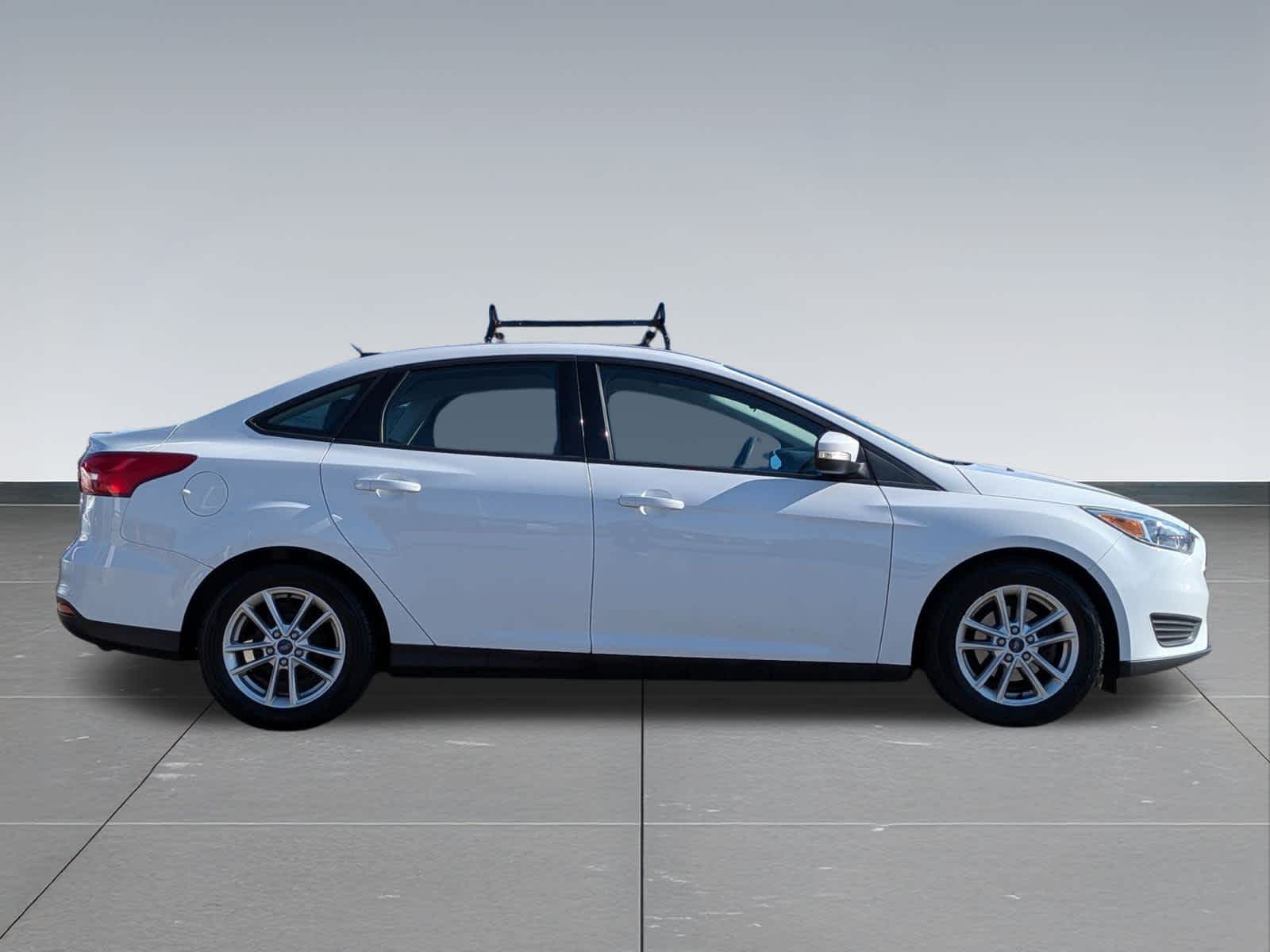 Thumbnail: 2016 Ford Focus - 7
