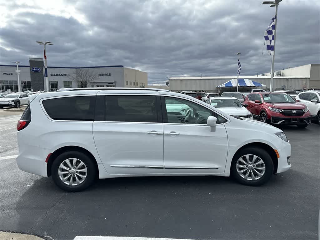 2019 Chrysler Pacifica Touring 7