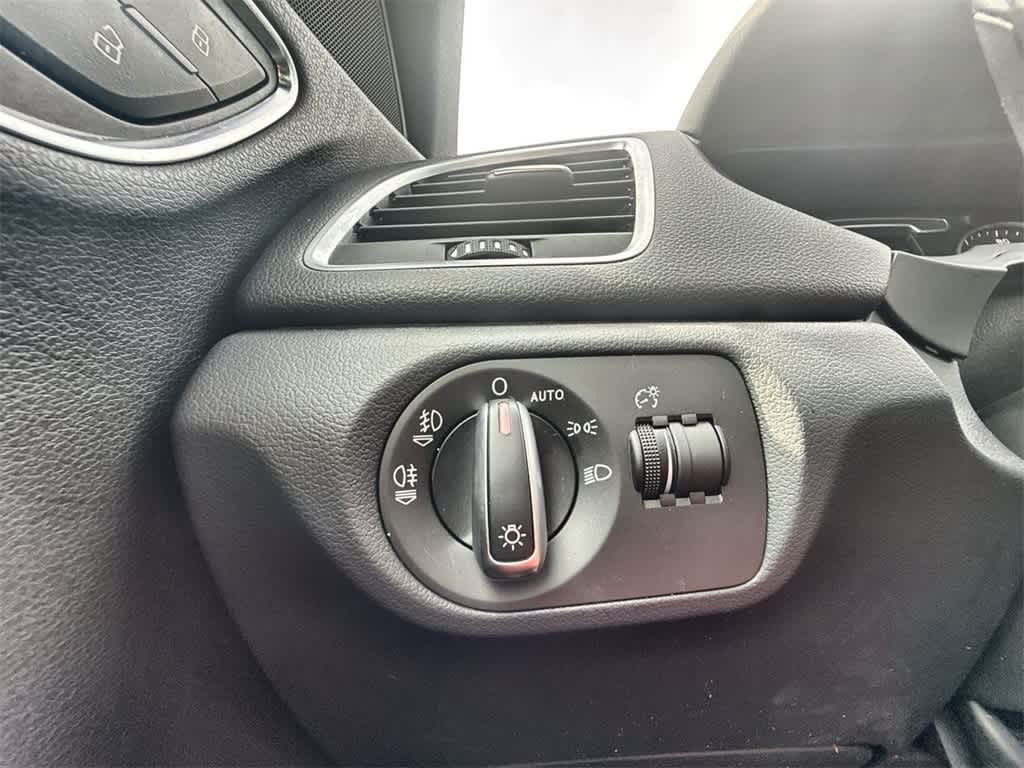 Thumbnail: 2015 Audi Q3 - 16