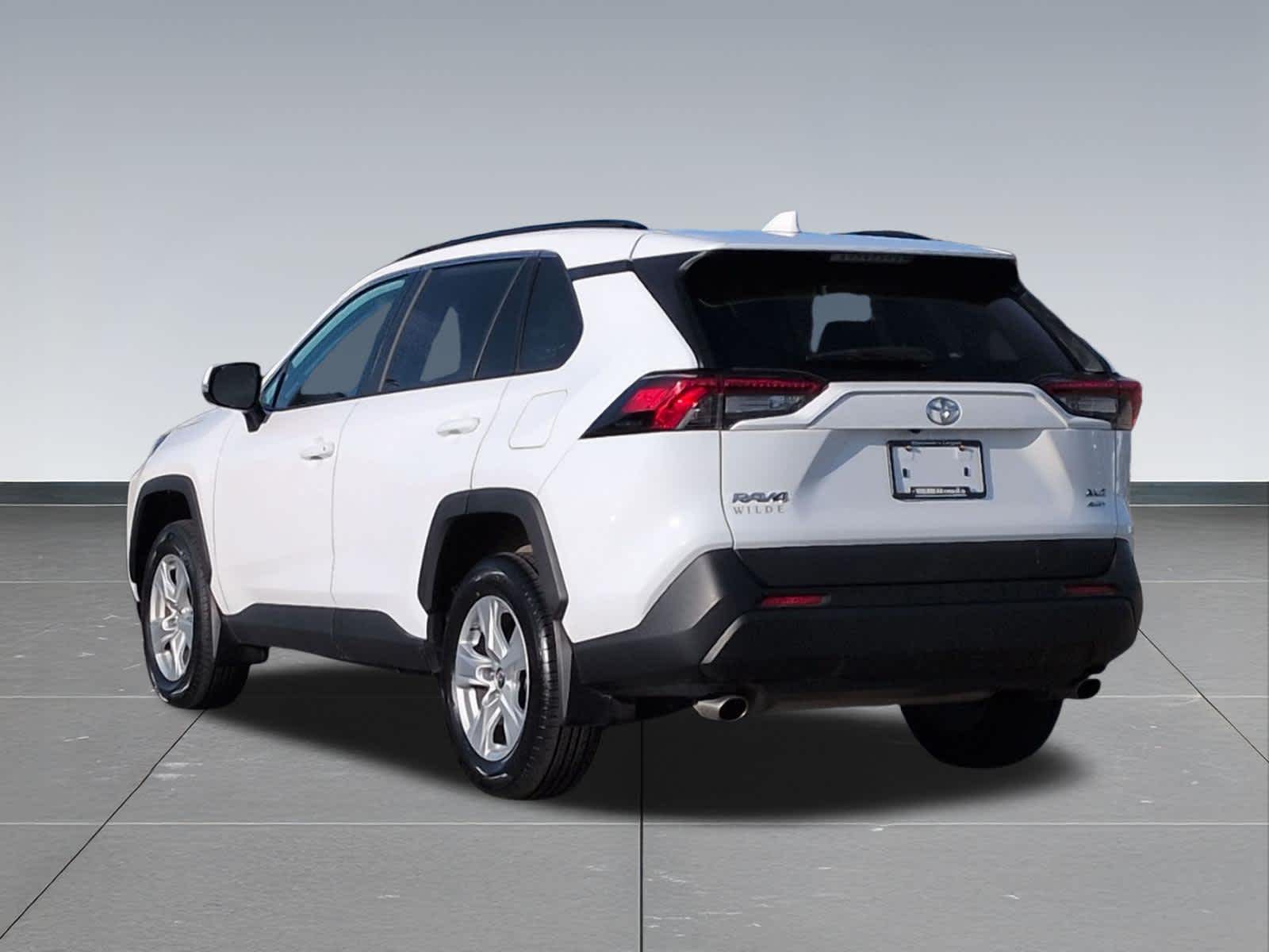 Thumbnail: 2019 Toyota RAV4 - 4