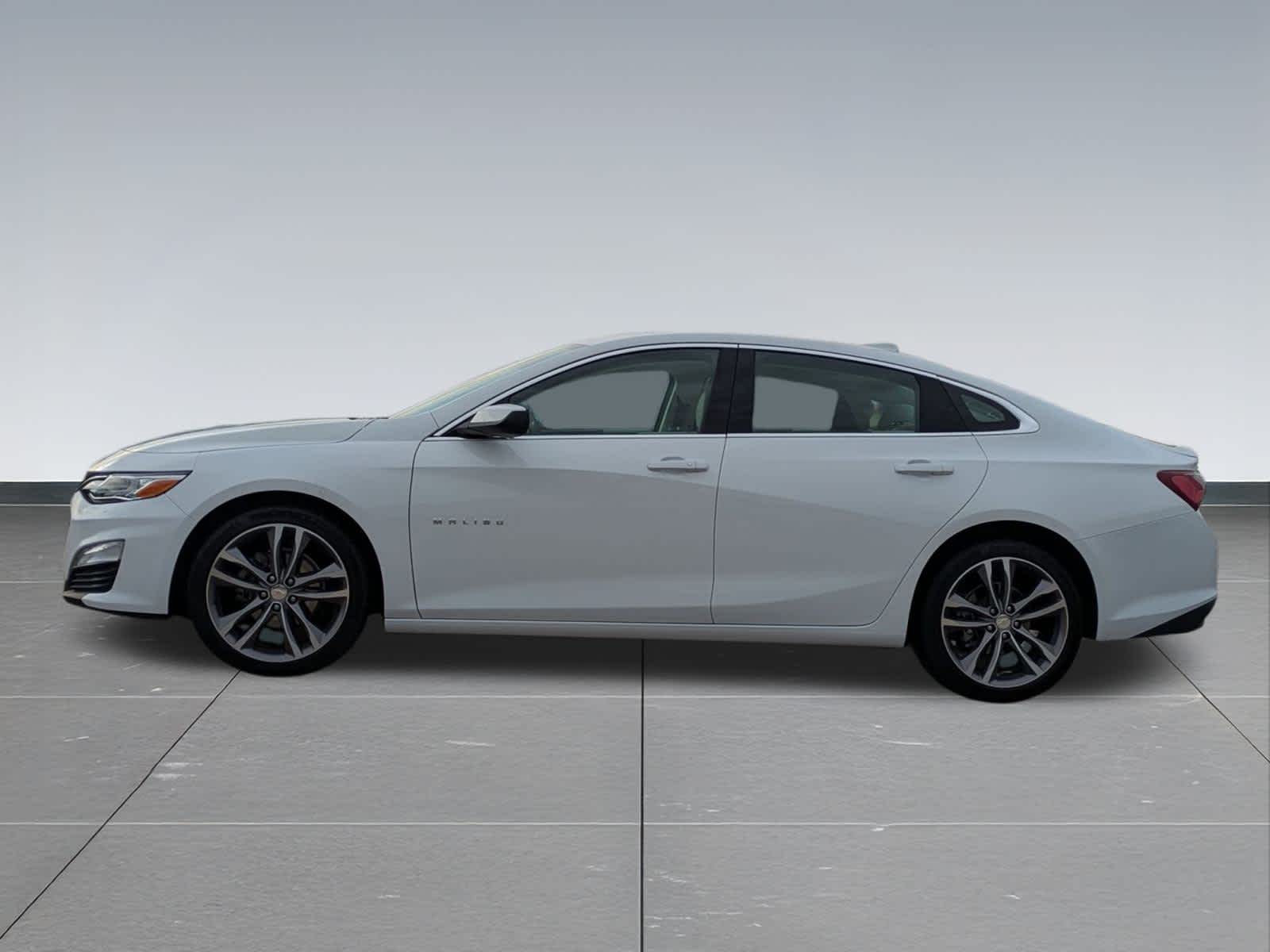 Thumbnail: 2024 Chevrolet Malibu - 3