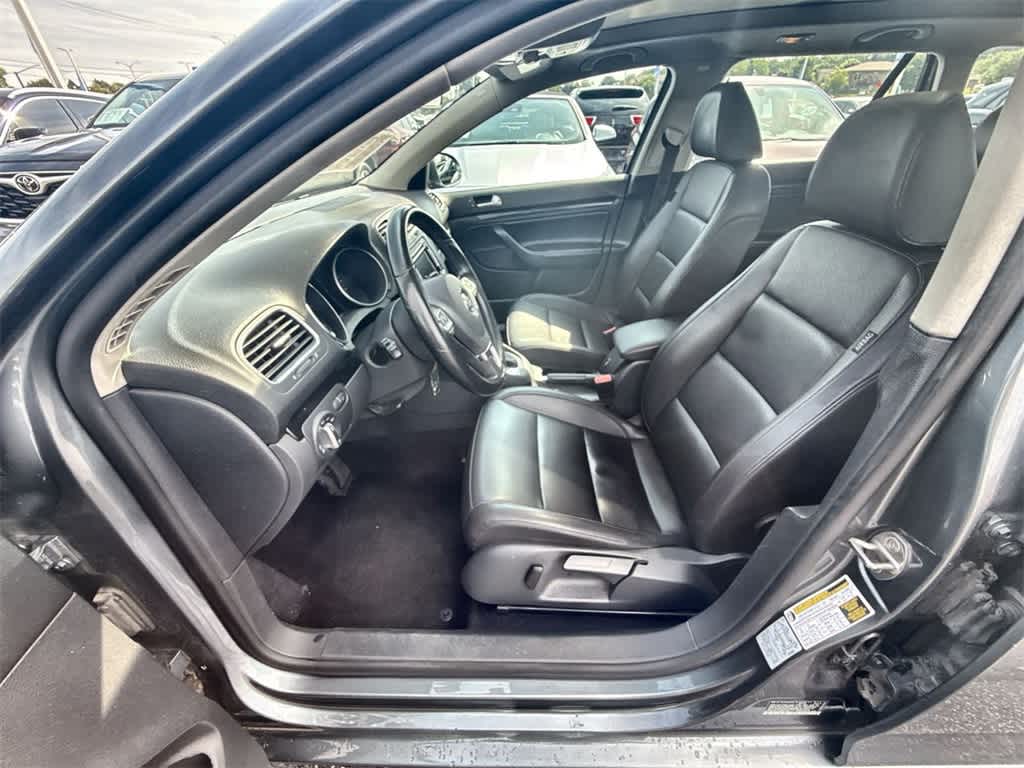 Thumbnail: 2012 Volkswagen Jetta - 2