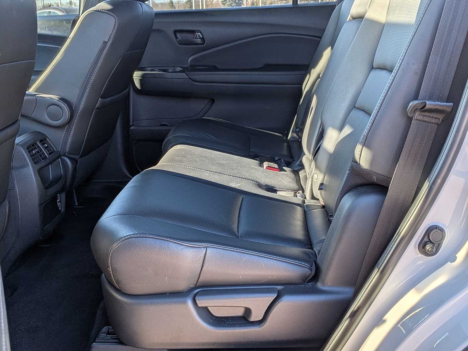 Thumbnail: 2023 Honda Passport - 17