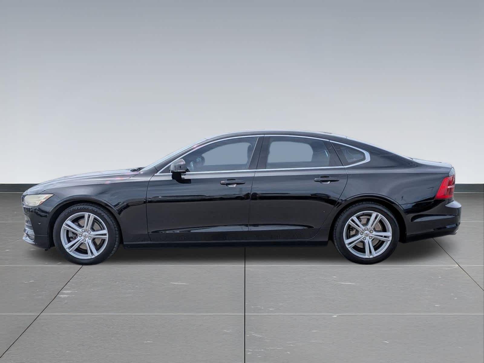 Thumbnail: 2017 Volvo S90 - 2