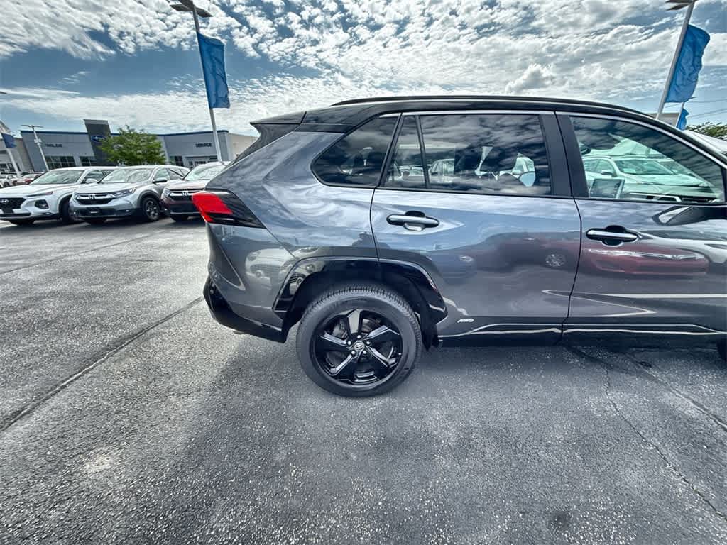 Thumbnail: 2021 Toyota RAV4 - 6