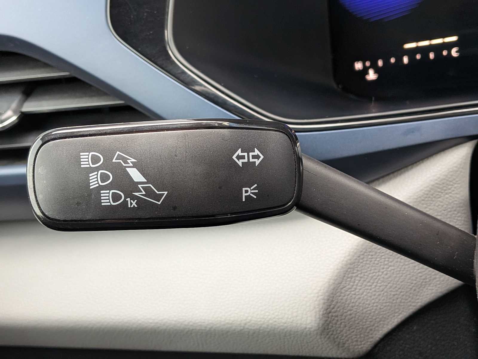 Thumbnail: 2022 Volkswagen Taos - 27