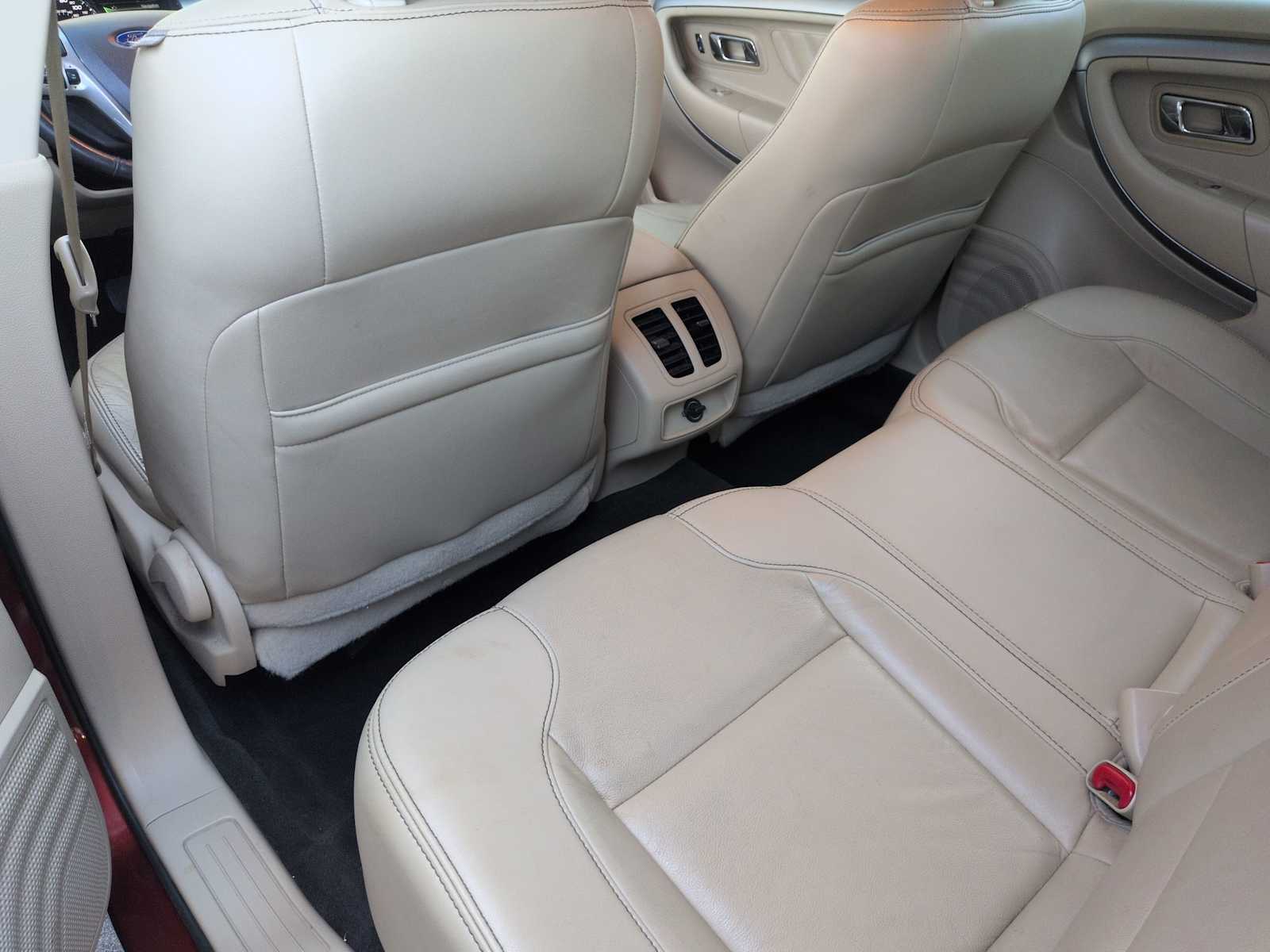 Thumbnail: 2014 Ford Taurus - 18