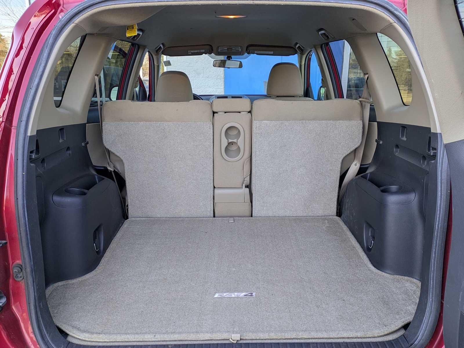 Thumbnail: 2011 Toyota RAV4 - 26