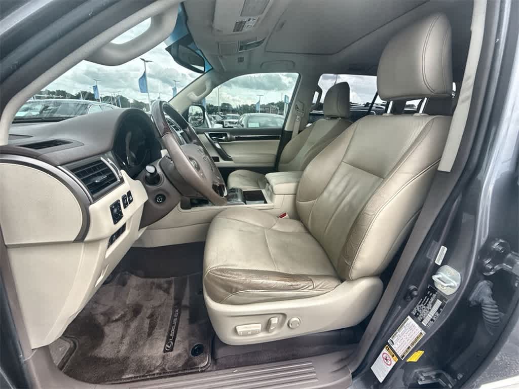 Thumbnail: 2016 Lexus GX - 15