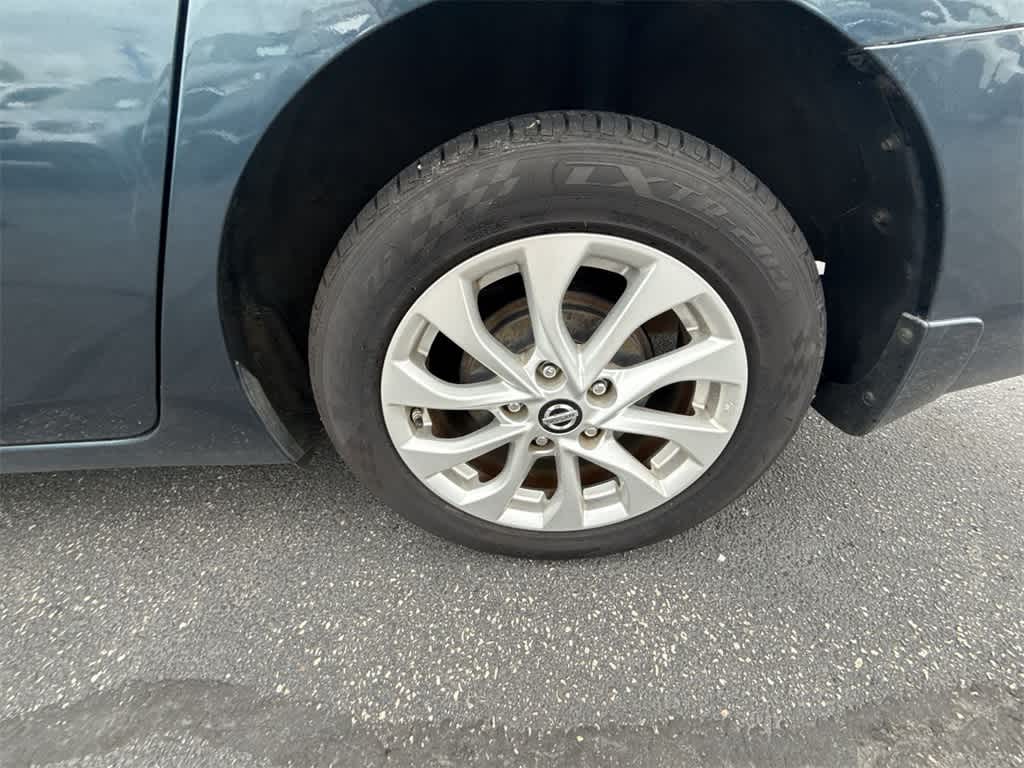 2016 Nissan Sentra SV 12