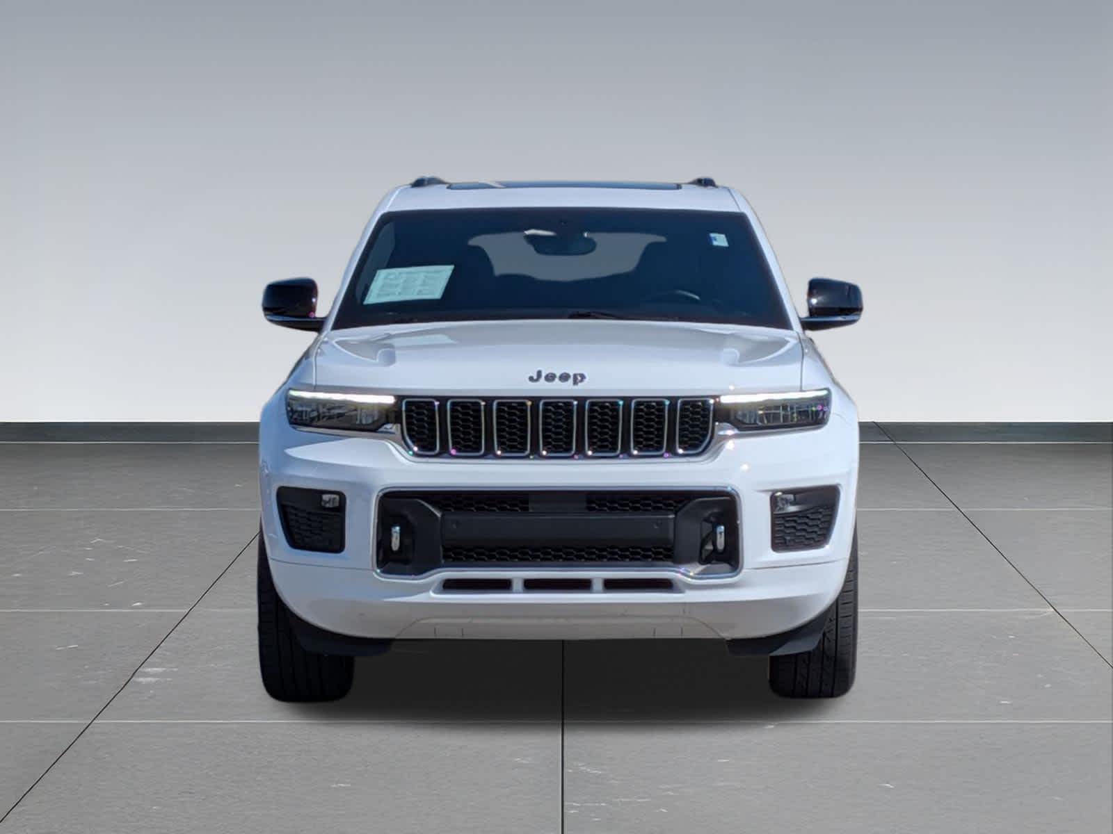 Thumbnail: 2022 Jeep Grand Cherokee - 8