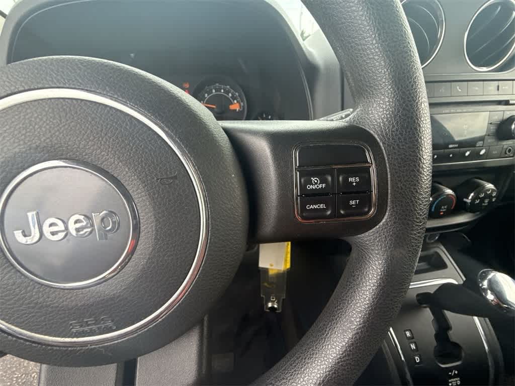 Thumbnail: 2014 Jeep Patriot - 23