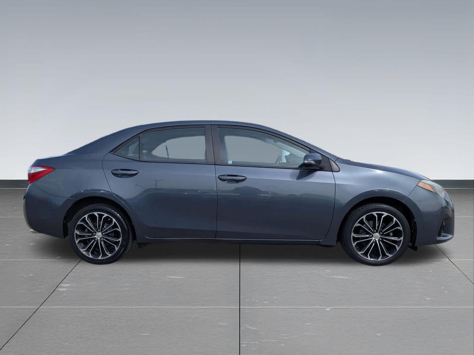 Thumbnail: 2016 Toyota Corolla - 6