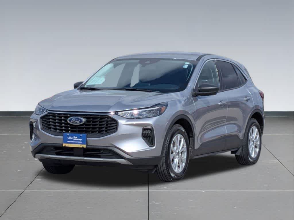 Thumbnail: 2023 Ford Escape - 16