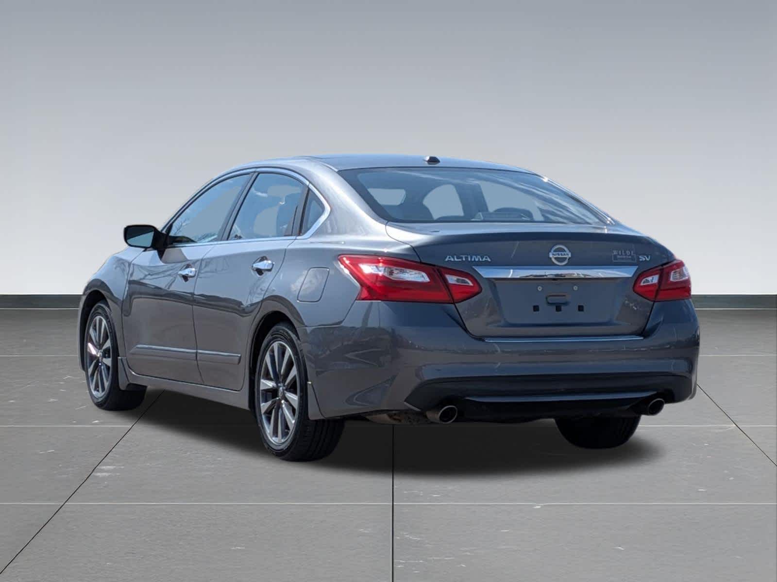 Thumbnail: 2016 Nissan Altima - 3