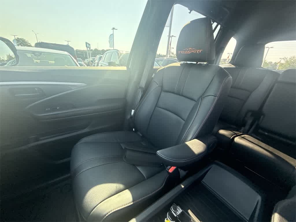 Thumbnail: 2023 Honda Passport - 21