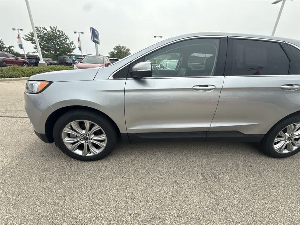 Thumbnail: 2022 Ford Edge - 3