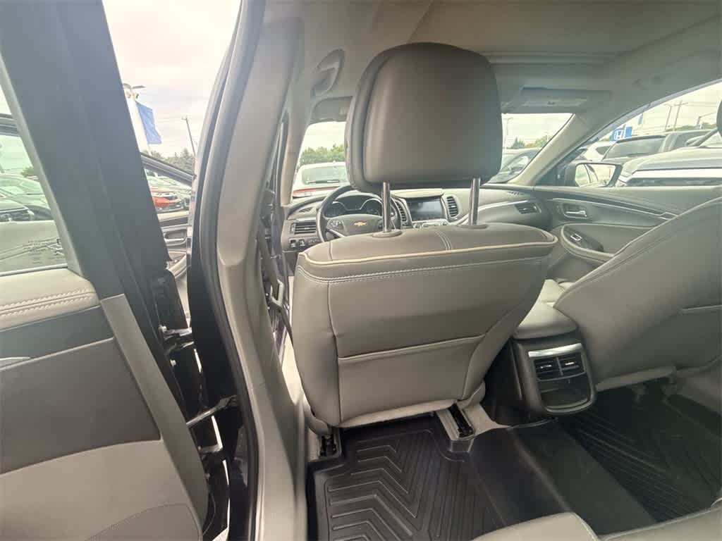 Thumbnail: 2014 Chevrolet Impala - 17
