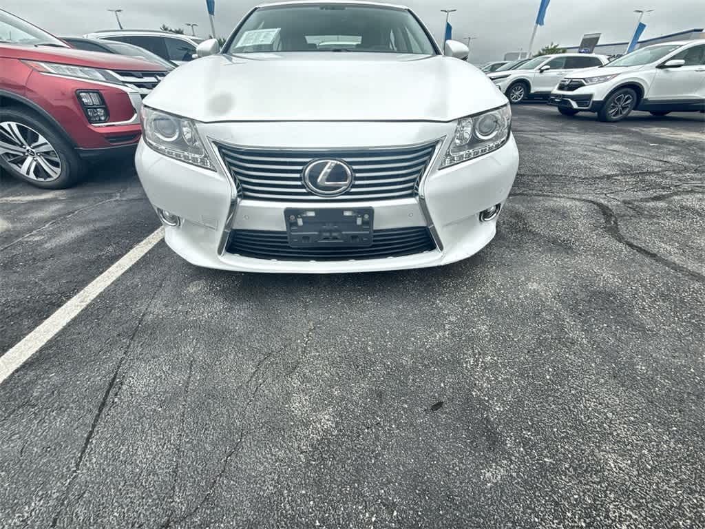Thumbnail: 2013 Lexus ES - 10