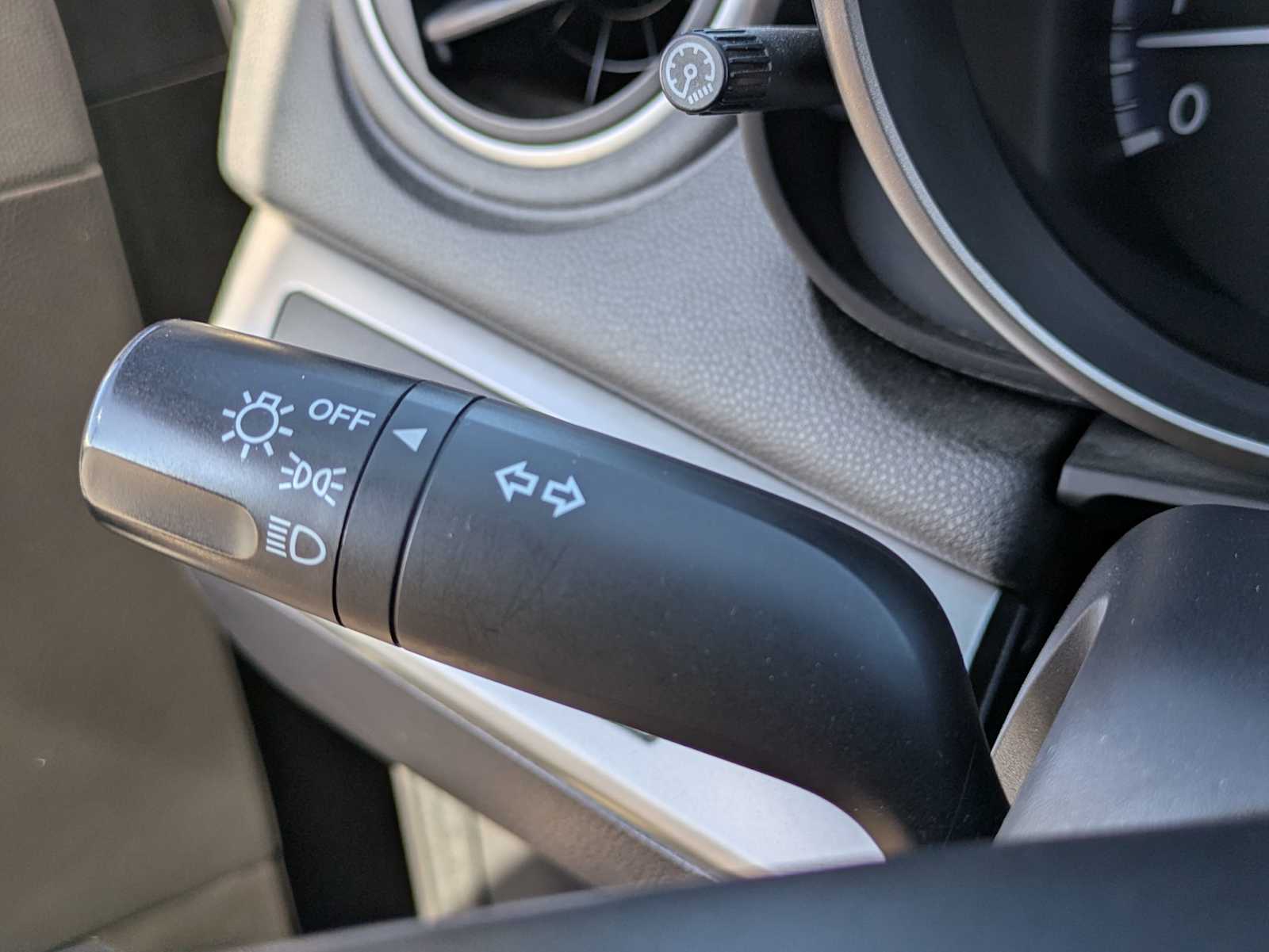 Thumbnail: 2013 Mazda Mazda3 - 23