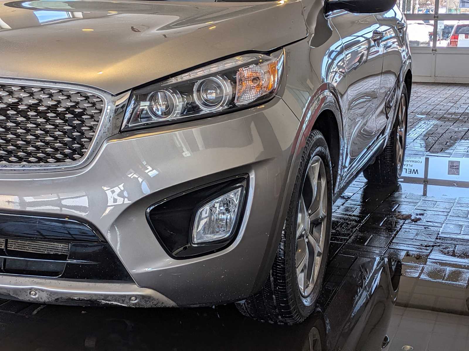 Thumbnail: 2018 Kia Sorento - 9