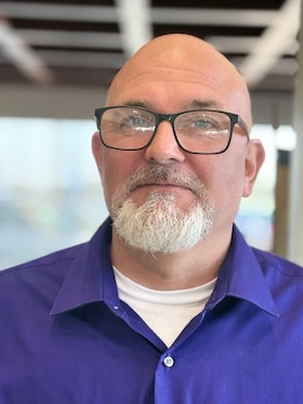 Staff member Dean Darling from ID_bd98e1