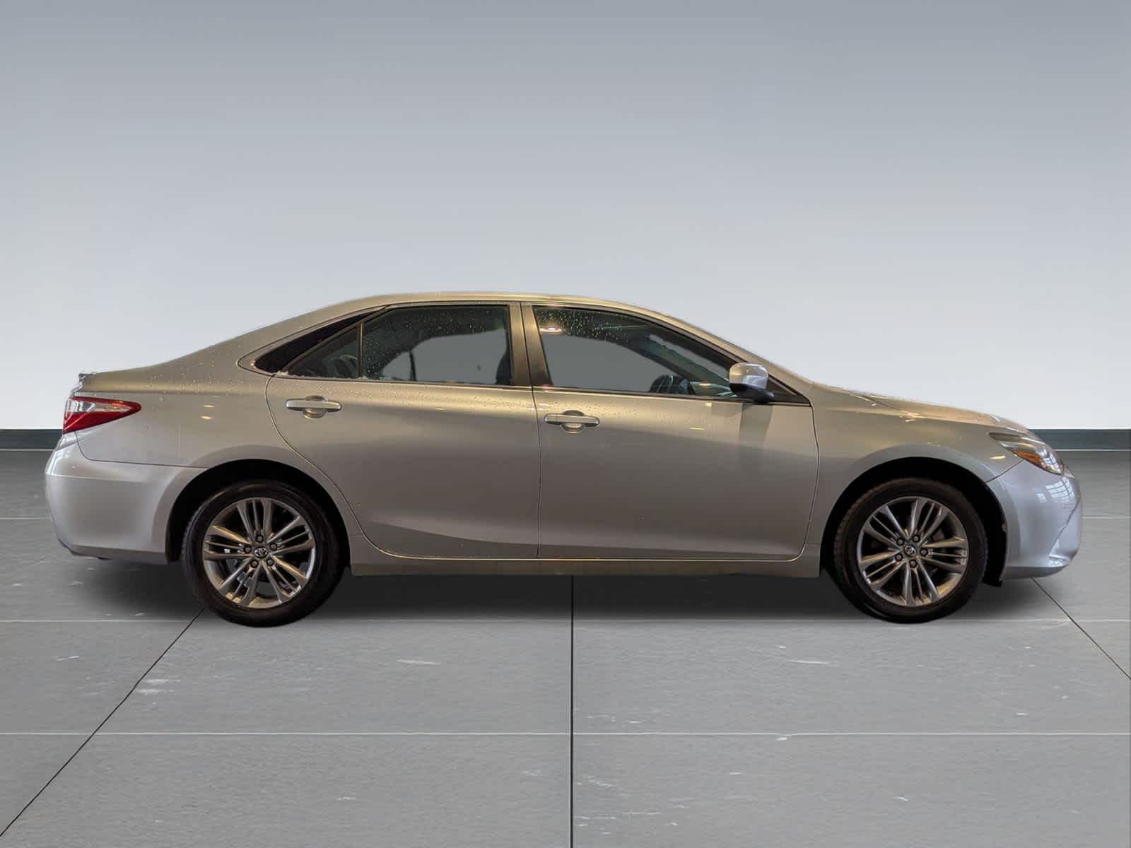 Thumbnail: 2017 Toyota Camry - 7