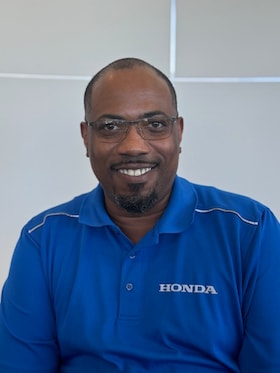 Staff member Dennis Boyd from ID_4a8942