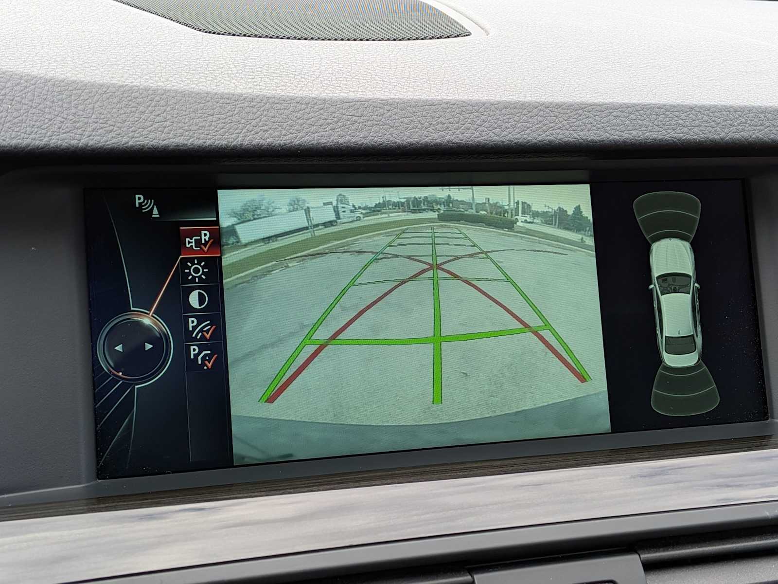 Thumbnail: 2013 BMW 5 Series - 27