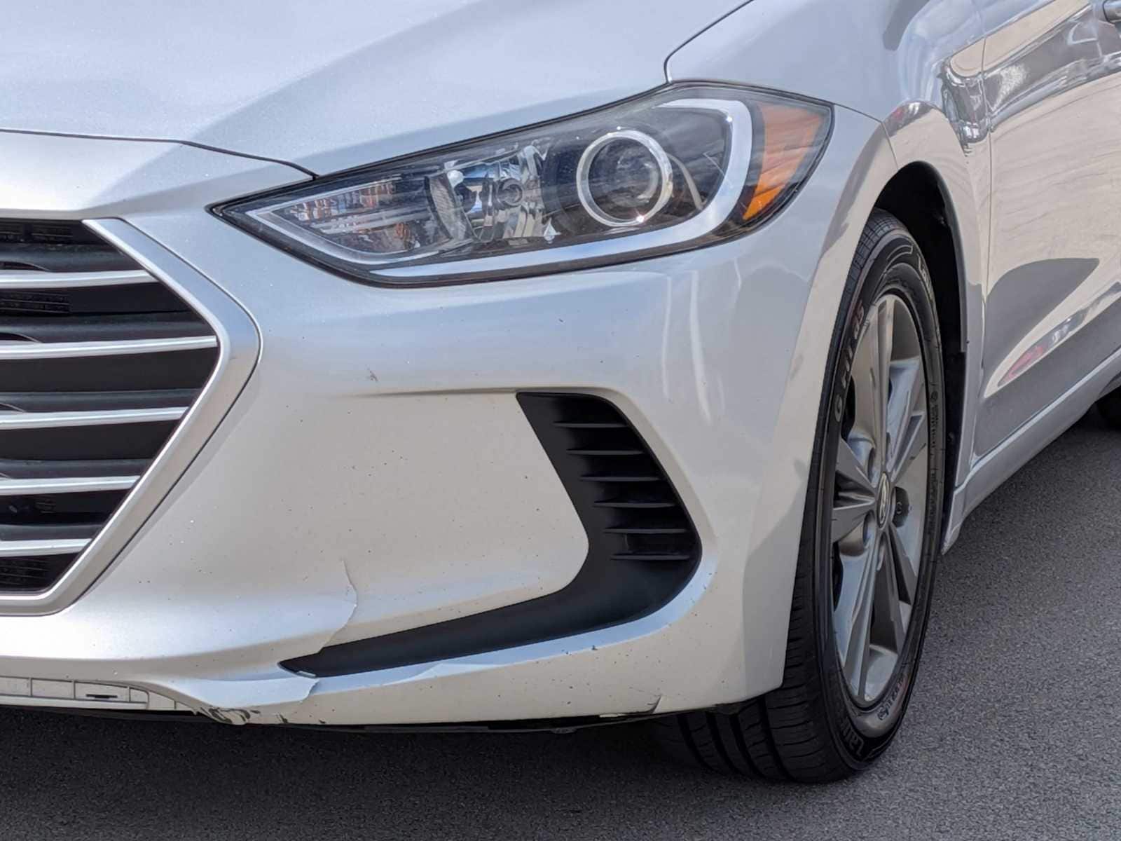 Thumbnail: 2018 Hyundai Elantra - 10