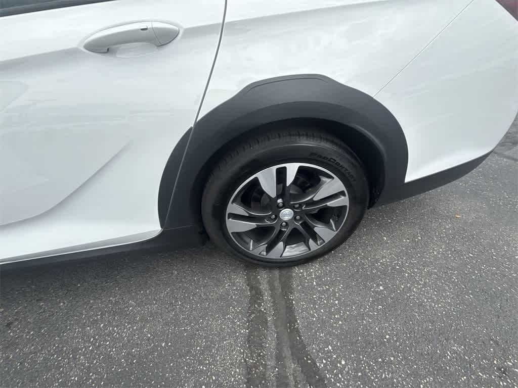 Thumbnail: 2019 Buick Regal - 13