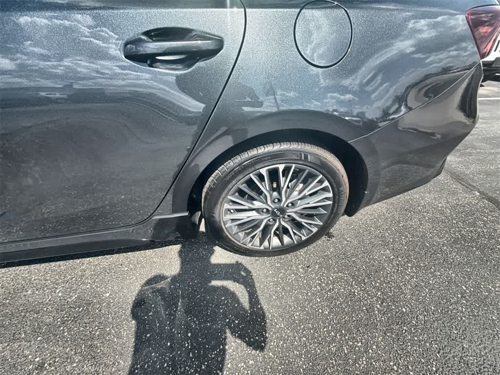 Thumbnail: 2023 Kia Forte - 13