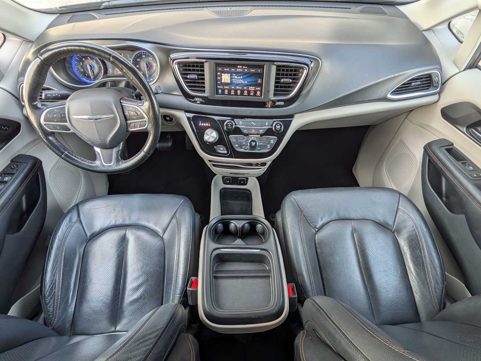 Thumbnail: 2020 Chrysler Pacifica - 20