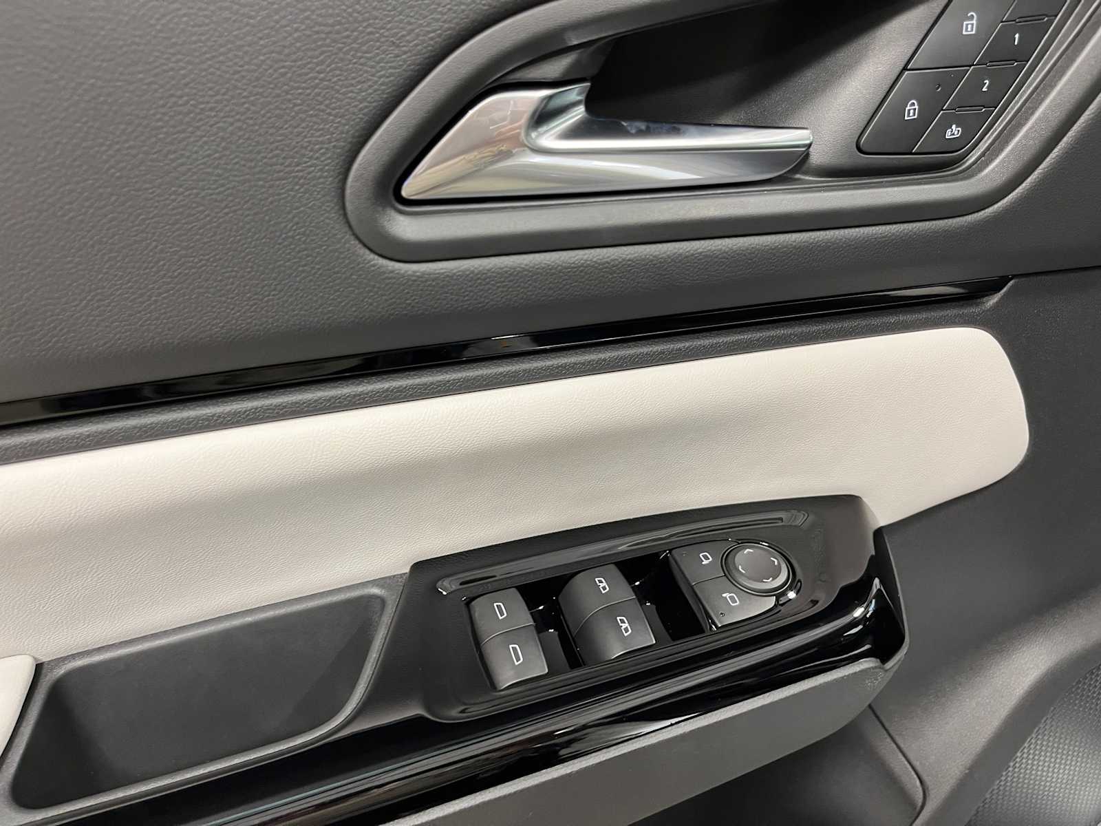 Thumbnail: 2026 Honda Prologue - 14