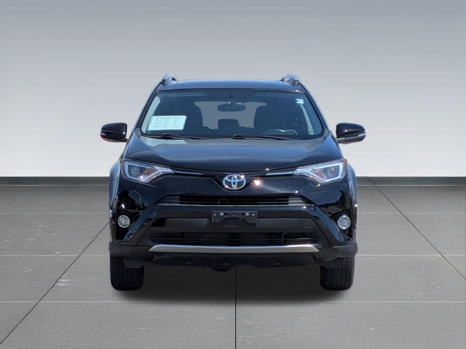 Thumbnail: 2016 Toyota RAV4 - 8