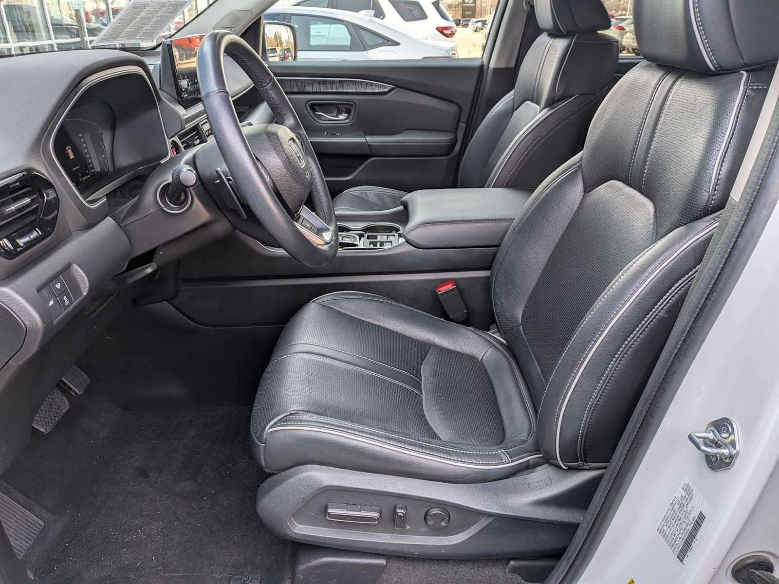 Thumbnail: 2023 Honda Pilot - 15