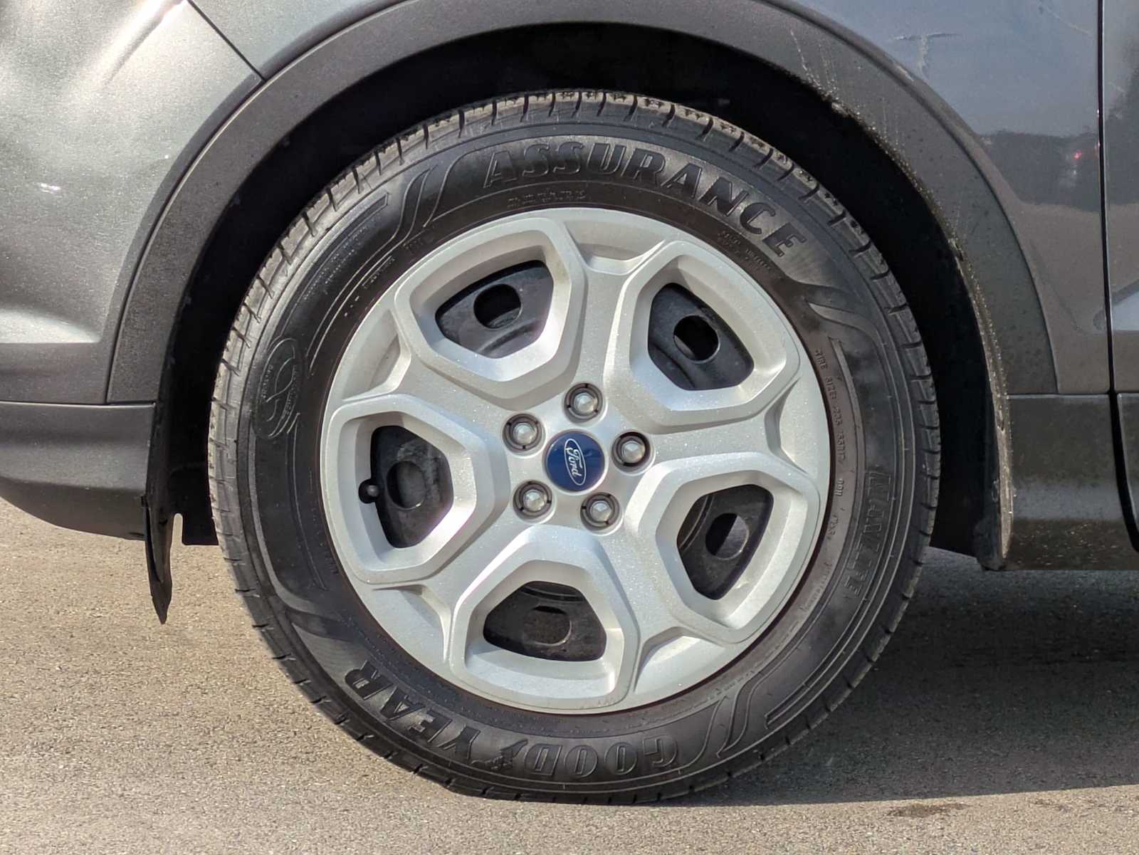 Thumbnail: 2017 Ford Escape - 12